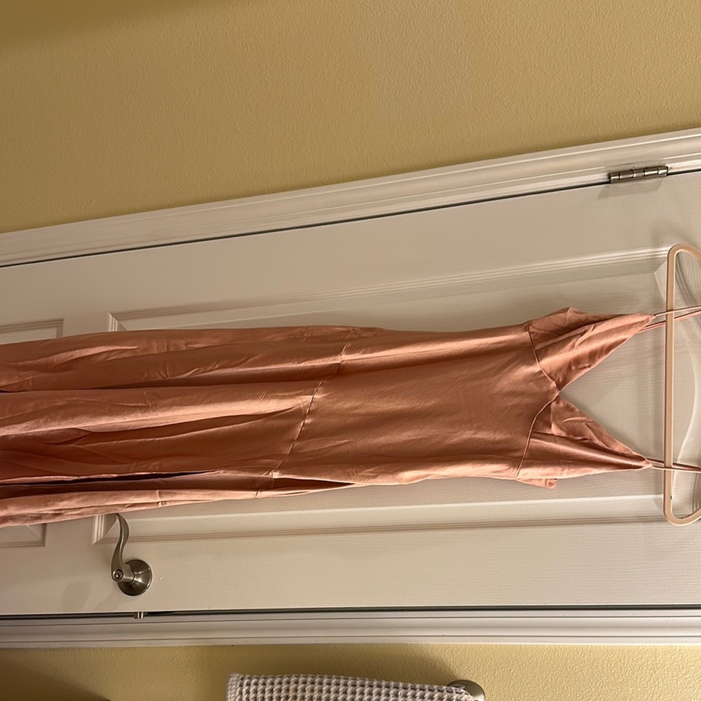 Elegant Satin Dress in Soft Pink